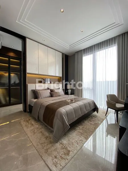 image RUMAH MEWAH ELEGANT ROOFTOP PATIO (2)