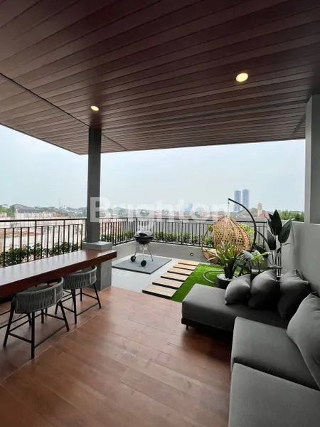 image RUMAH MEWAH ELEGANT ROOFTOP PATIO (7)
