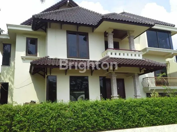 image RUMAH MEWAH KAWASAN LEBAK BULUS, HANYA 5 MENIT KE STASIUN MRT LEBAK BULUS (1)