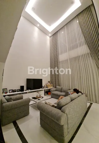 image RUMAH AMERICAN STYLE FULL FURNISH DI CITRALAND DEKAT GWALK DAN PAKUWON MALL (3)