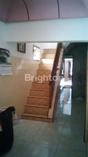 image RUMAH PETEMON DEKAT TUNJUNGAN PLAZA (6)