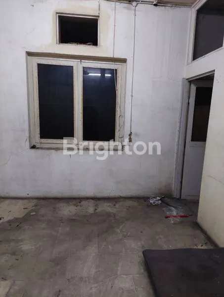 image RUKO 2 1/2 TINGKAT STRATEGIS DI PUSAT KOTA PERDANGANGAN (6)