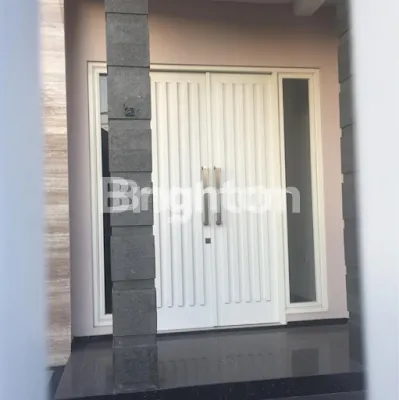 image RUMAH BARU 2LANTAI MEWAH SEMOLOWARU (3)