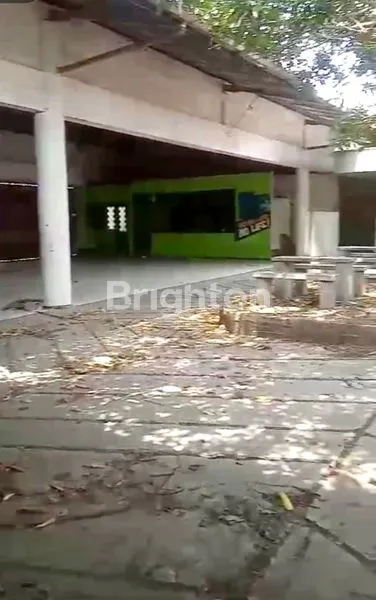 image AREA USAHA LEBAR 28 METER COCOK UNTUK CAFE, SHOWROOM KANTORAN DI TENGAH KOTA KEDIRI (3)