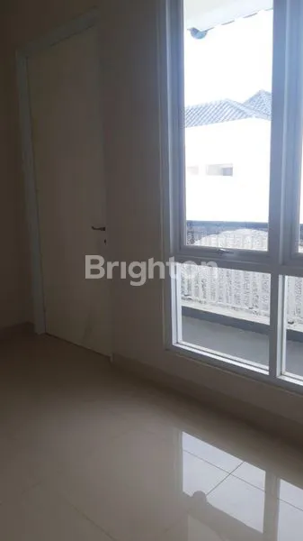 image RUMAH 2 LANTAI CITRALAND, SIAP HUNI, LINGKUNGAN ELIT (2)