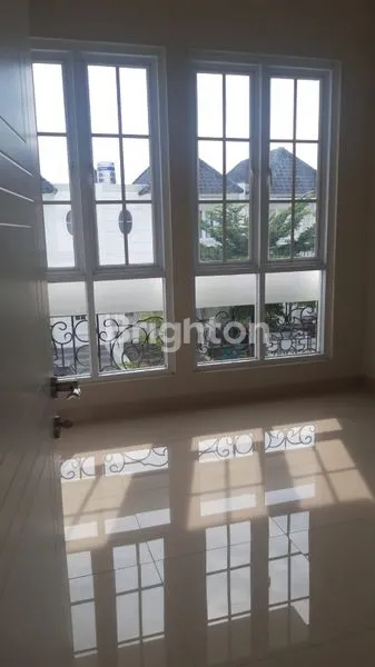 image RUMAH 2 LANTAI CITRALAND, SIAP HUNI, LINGKUNGAN ELIT (3)