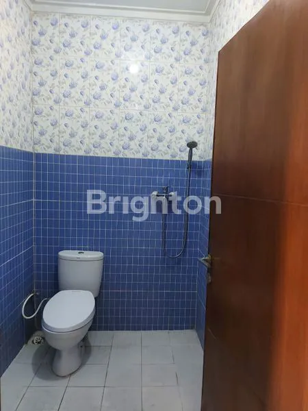 image RUMAH CANTIK TERAWAT 2 LANTAI DI CHERRY FIELD DEKAT DENGAN UNIVERSITAS TELKOM (6)