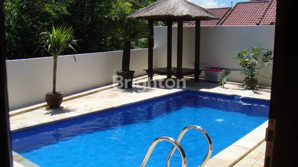 image VILLA DI TAMAN GIRI (1)