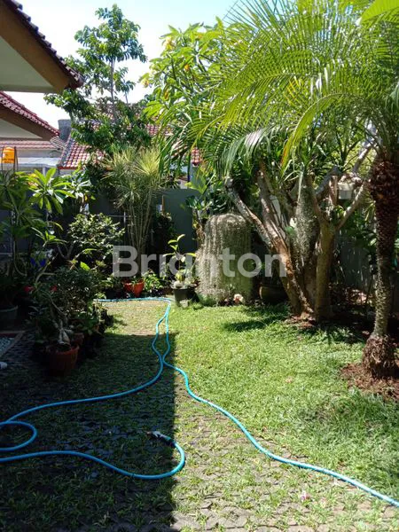 image VILLA DI TAMAN GIRI (6)