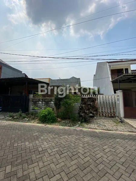 RUMAH HITUNG TANAH DEPAN CIPUTRA WORLD DEKAT MAYJEND SUNGKONO HR MUHAMMAD TOL SATELIT