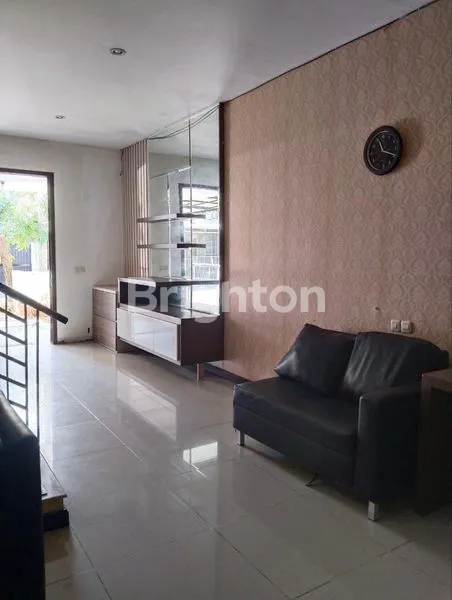 image RUMAH SELANGKAH KENJERAN MINIMALIS FULL FURNISH SIAP HUNI TERMURAH DEKAT PAKUWON CITY ITS UNAIR (2)