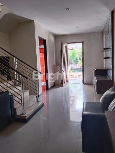 image RUMAH SELANGKAH KENJERAN MINIMALIS FULL FURNISH SIAP HUNI TERMURAH DEKAT PAKUWON CITY ITS UNAIR (3)