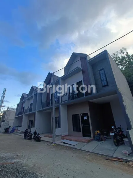 image RUMAH CANTIK ROYAL CIJAGO (6)