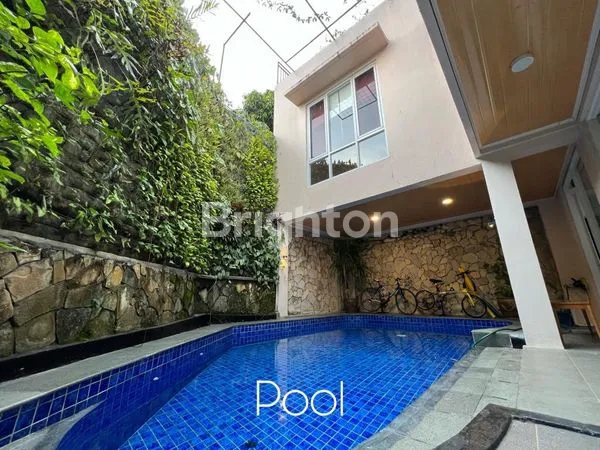 image DISEWAKAN RUMAH MEWAH FULL FURNISH ADA PRIVATE POLL DI SENTUL CITY (5)