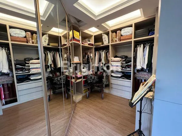 image DISEWAKAN RUMAH MEWAH FULL FURNISH ADA PRIVATE POLL DI SENTUL CITY (7)