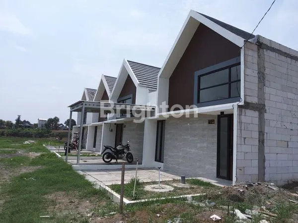 image RUMAH HARGA PALING MURAH. NUANSA VILLA. SEPERTI PUNYA RUMAH DI BATU MALANG. DEKAT KRIAN DAN MOJOKERTO. (1)