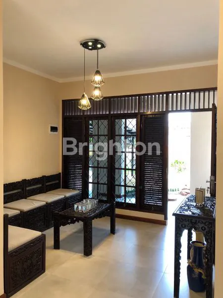 image DIJUAL RUMAH LIMA KAMAR TIDUR KOMPLIT BESERTA SEMUA ISINYA,  DALAM PERUMAHAN ELIT KOTA BALIKPAPAN KALTIM (1)