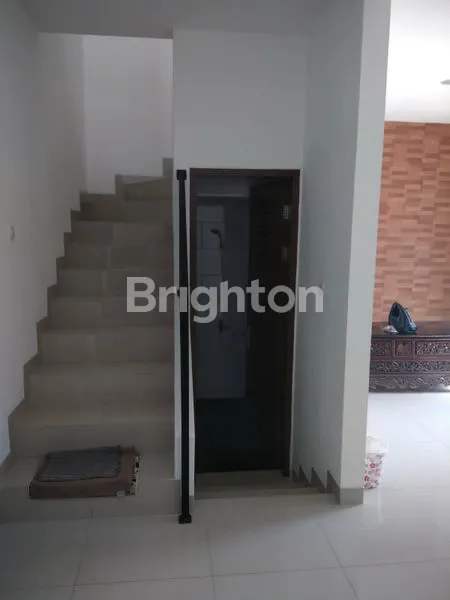 image RUMAH 2 LANTAI DI CABANA RESIDENCE 2 PAMULANG TANGERANG SELATAN (5)