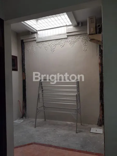 image RUMAH DI TAMAN GAPURA CITRALAND SURABAYA DEKAT GWALK (3)