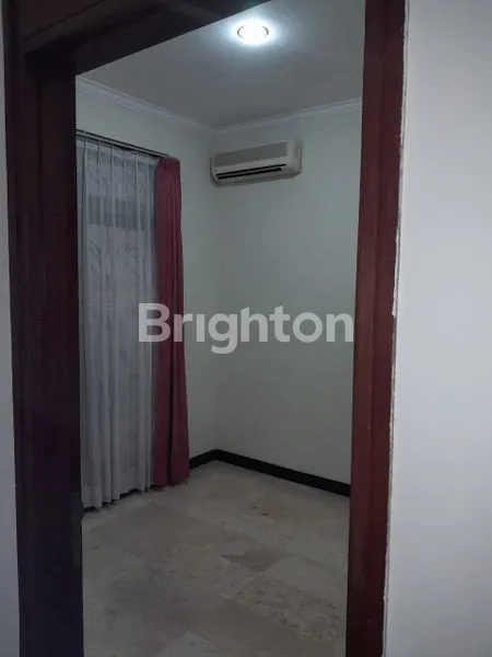 image RUMAH DI TAMAN GAPURA CITRALAND SURABAYA DEKAT GWALK (7)