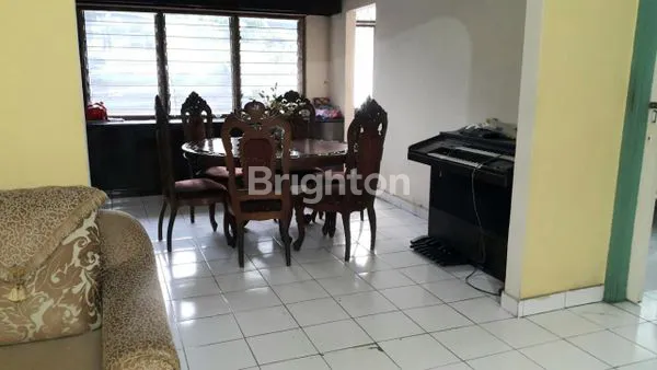 image TURUN HARGA\U203C\UFE0FRUMAH NYAMAN DENGAN HALAMAN LUAS 1 LANTAI KOMPLEK ARCO BOJONGSARI DEPOK (3)