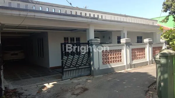 RUMAH CANTIK NYAMAN BARU RENOV STRATEGIS SIAP HUNI