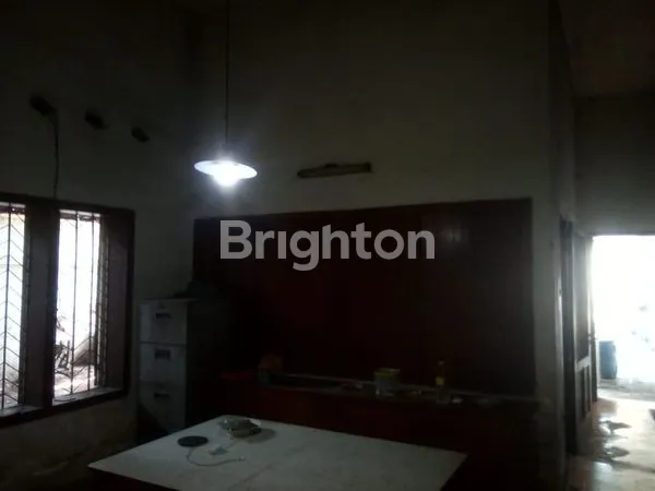 image RUMAH KUNO PINGGIR JALAN POROS PASURUAN (4)