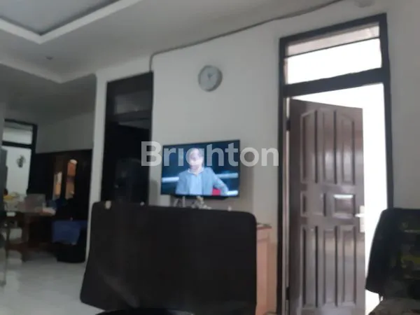 image RUMAH TINGGAL 1.5 LANTAI MULTI USAHA MAINROAD KOMPLEK PHARMINDO (6)