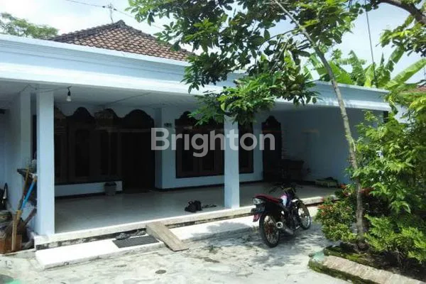 RUMAH DI JL MANGGA KREMBUNG SIDOARJO