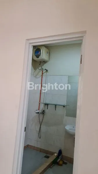 image RUMAH 2LT RAPI SEMI FURNISH DI CENDANA GOLF LIPPO KARAWACI TANGERANG (8)