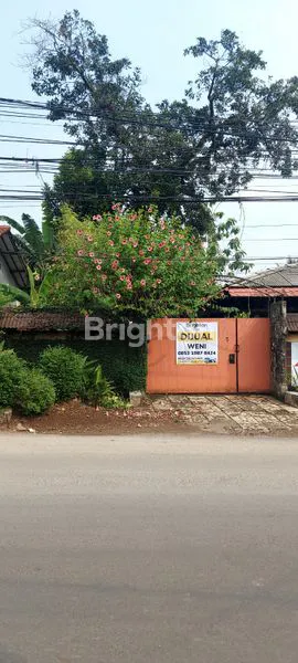 RUMAH ASRI DENGAN HALAMAN LUAS DI PINGGIR JALAN UTAMA SANGAT COCOK DIJADIKAN TEMPAT USAHA ATAU RUMAH TINGGAL KOMPLEK ARCO BOJONGSARI