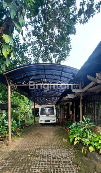 image RUMAH ASRI DENGAN HALAMAN LUAS DI PINGGIR JALAN UTAMA SANGAT COCOK DIJADIKAN TEMPAT USAHA ATAU RUMAH TINGGAL KOMPLEK ARCO BOJONGSARI (8)
