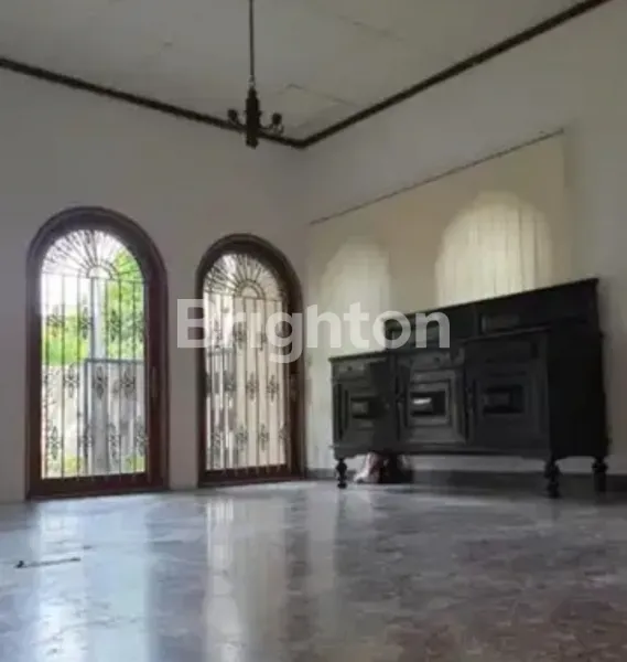 image RUMAH TAMAN JEMURSARI SELATAN SURABAYA (4)