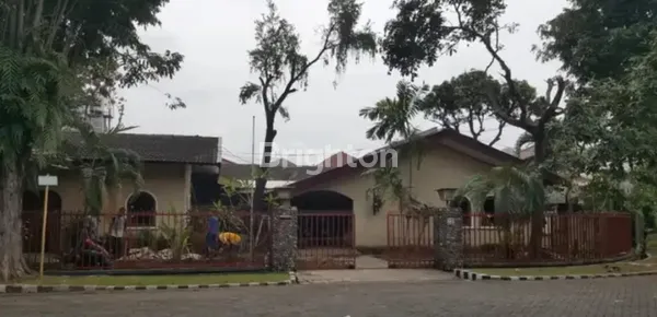 image RUMAH TAMAN JEMURSARI SELATAN SURABAYA (1)