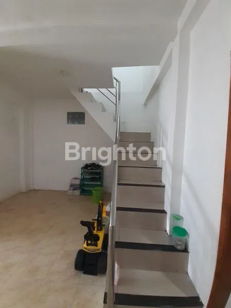 image KEBAKRAMAT - RUMAH CANTIK POSISI HOOK SANGAT STRATEGIS SIAP HUNI DEKAT EXIT TOLL (2)