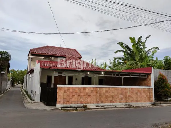 image KEBAKRAMAT - RUMAH CANTIK POSISI HOOK SANGAT STRATEGIS SIAP HUNI DEKAT EXIT TOLL (1)