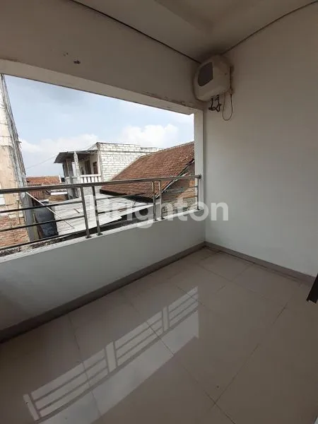 image KEBAKRAMAT - RUMAH CANTIK POSISI HOOK SANGAT STRATEGIS SIAP HUNI DEKAT EXIT TOLL (5)