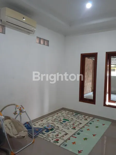 image KEBAKRAMAT - RUMAH CANTIK POSISI HOOK SANGAT STRATEGIS SIAP HUNI DEKAT EXIT TOLL (8)