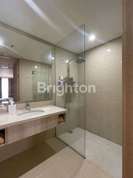 image ONE EAST RESIDENCE, APARTEMEN PREMIUM DILENGKAPI DENGAN BERAGAM FASILITAS & LAYANAN KELAS PREMIUM, LOKASI SANGAT STRATEGIS DI JALAN RAYA KERTAJAYA, DEKAT GALAXY MALL & MERR (4)