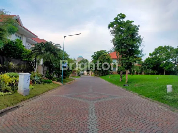 image KAVLING GOLF VIEW DI GRAHA FAMILI, KAWASAN HUNIAN PREMIUM DAN TERBAIK DI SURABAYA BARAT (2)