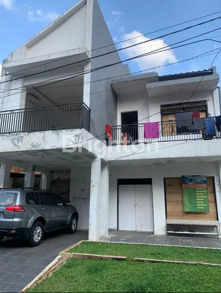 image RUMAH VILLA CIBUBUR (1)