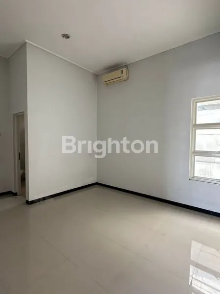 image RUMAH 2 LANTAI MINIMALIS MODERN, MINIM RENOV DEKAT STASIUN BALAPAN - SOLO (6)