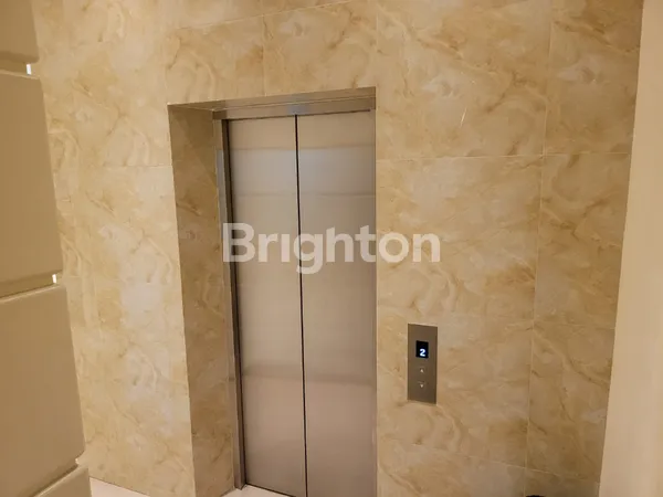 image RUKO GANDENG 3 UNIT DIAREA KOMERSIAL KLAMPIS SQUARE SIAP PAKAI DEKAT MERR (4)