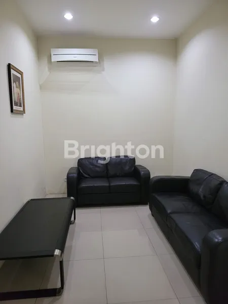 image RUKO GANDENG 3 UNIT DIAREA KOMERSIAL KLAMPIS SQUARE SIAP PAKAI DEKAT MERR (6)