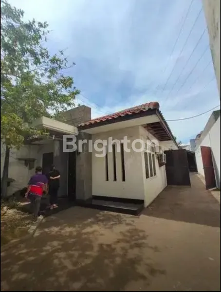 image GUDANG BONUS RUMAH STRATEGIS RAYA KENJERAN DEKAT KEDUNG COWEK (1)