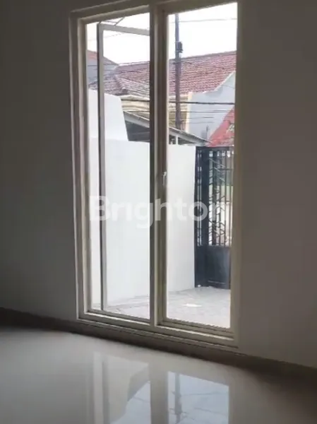 image RUMAH BARU SUTOREJO PRIMA ROW 2 MOBIL LONGGAR (2)