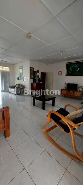 image RUMAH ASRI DAN CANTIK DENGAN HALAMAN LUAS, 1 LANTAI KOMPLEK ARCO BOJONGSARI (2)