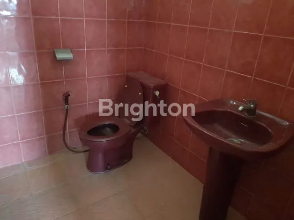 image RUMAH MEWAH MODERN SEMI FURNISHED  2 LANTAI TAMAN HOLIS INDAH 1 (6)