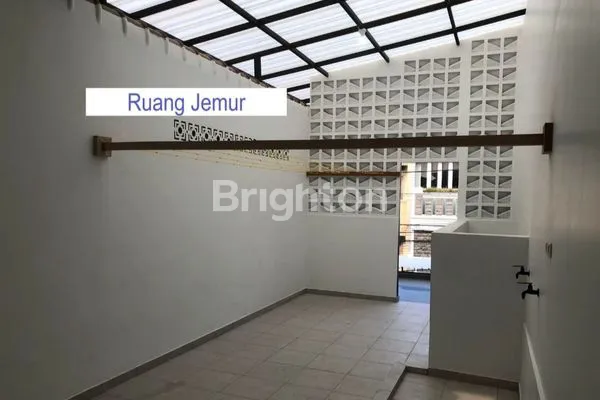image  RUMAH SIAP HUNI DI MATRAMAN JAKARTA TIMUR (7)