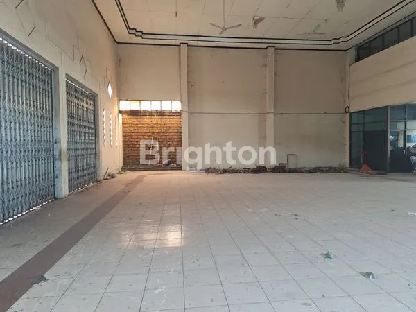 image BANGUNAN BEKAS SHOWROOM MOBIL, DEKAT UNS , JEBRES SOLO (4)